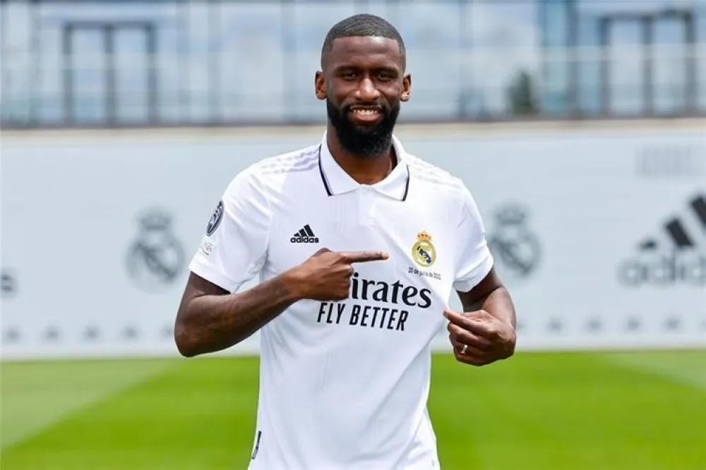 مفاجأة في ريال مدريد.. تحول مفاجئ لموقف روديغر قبل كأس العالم