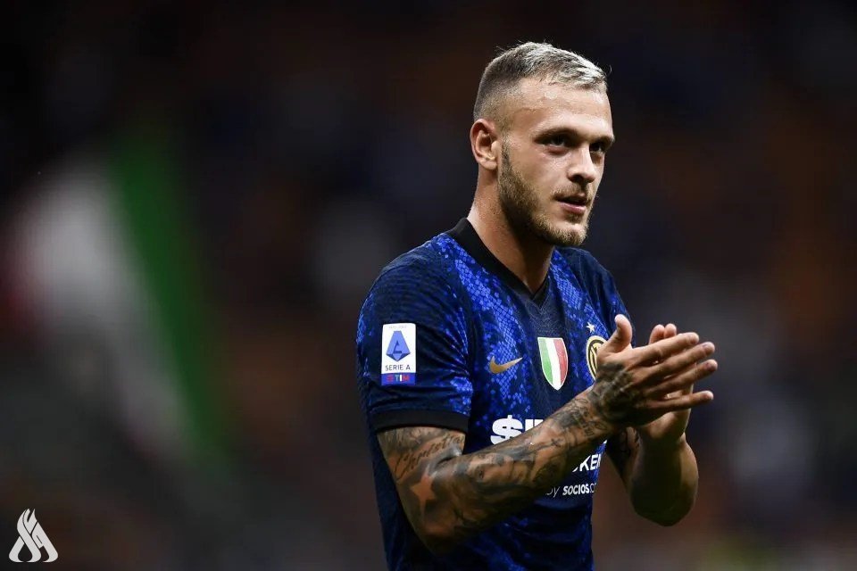 بطلب أموريم.. مانشستر يونايتد يستهدف نجم إنتر ميلان لحل أزمة الأظهرة في الشتاء