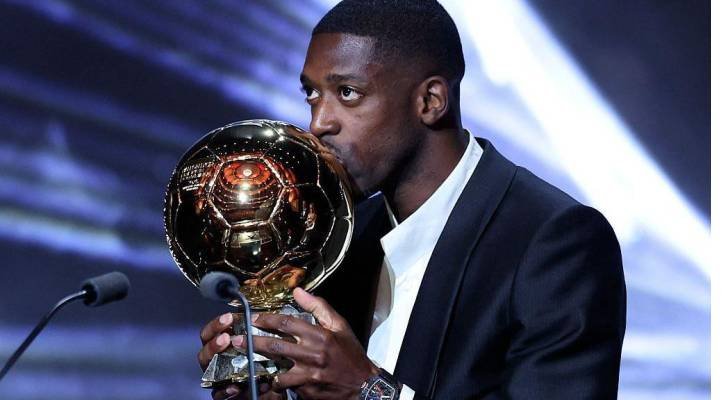 من لاعب كاد أن يصبح منسيا إلى بطل العالم.. ديمبلي يتوج بالكرة الذهبية