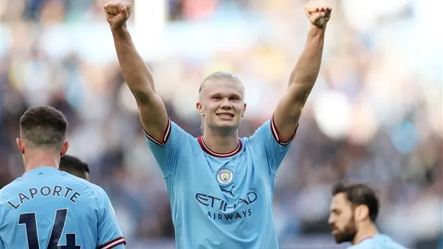 برشلونة يحدد الحلم المستحيل لخلافة ليفاندوفسكي.. وغوارديولا يغلق الباب